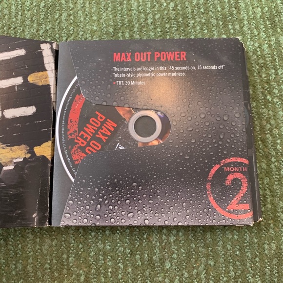 Insanity Max 30 Workout Video Set - Picture 9 of 12